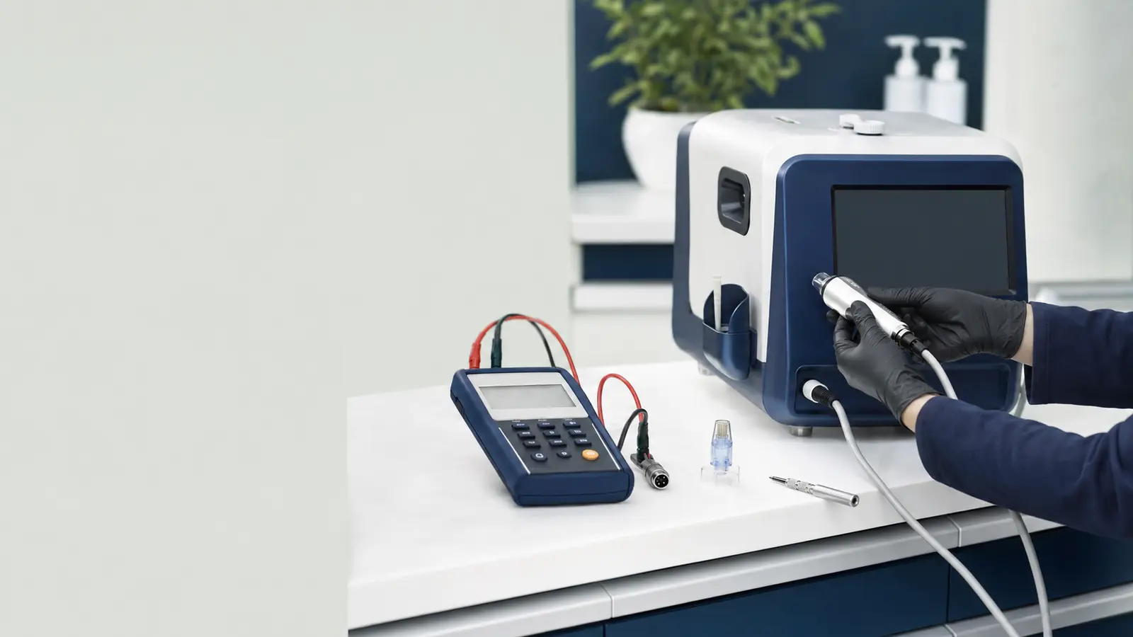 Technische keuring van RF- en microneedlingapparatuur